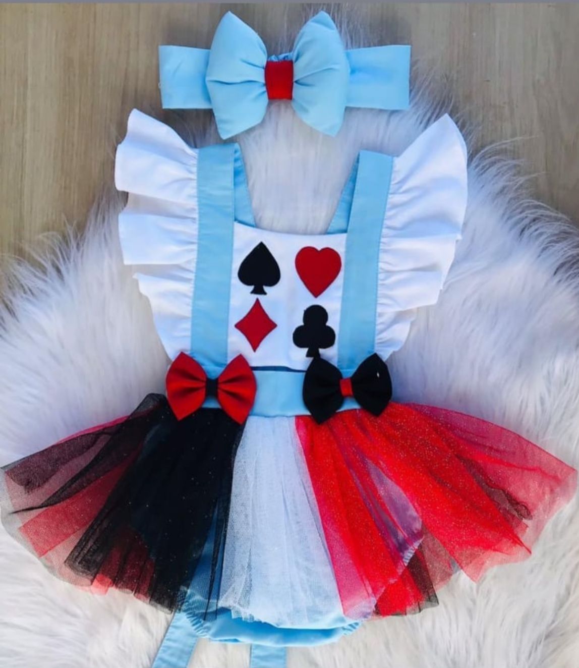 salopete alice no pais das maravilha